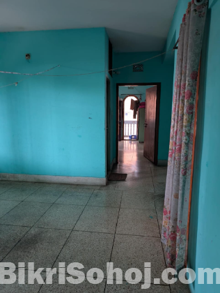 নারায়ণগঞ্জে ১৫০০ স্কয়ার ফিট ফ্ল্যাট শেয়ারসহ বিক্রয়।